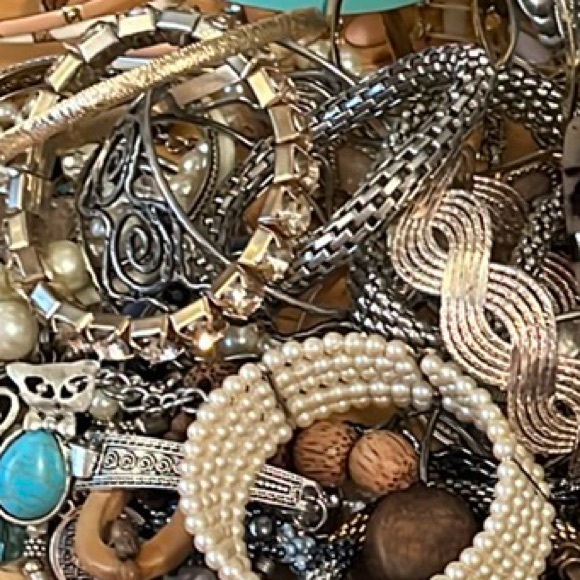 Poshmark Live Show Listings Only Vintage Jewelry, - Picture 2 of 3